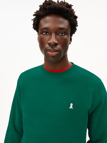 ARMEDANGELS Sweatshirt in Groen
