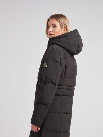 JACK1T Outdoorjas ' Black Star Extra Long Puffer Matt ' in Zwart