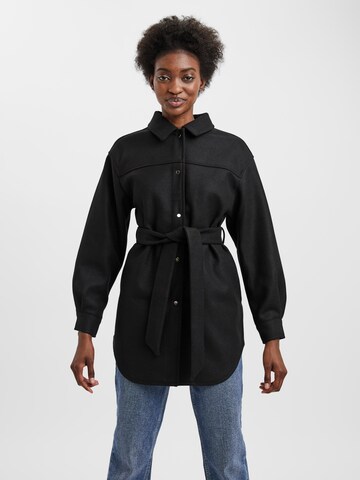 Veste mi-saison 'Vince' VERO MODA en noir : devant