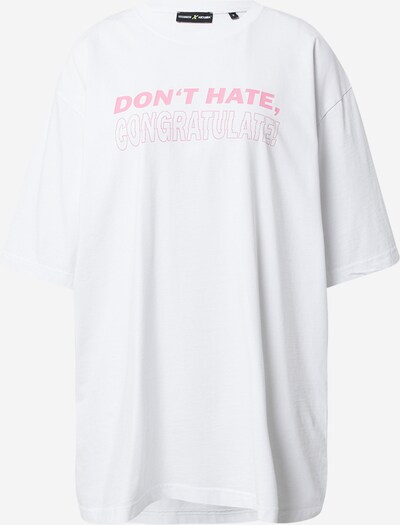ABOUT YOU x Antonia T-Shirt 'Thea' en rose / blanc, Vue avec produit