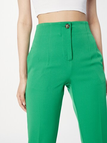 Regular Pantalon à plis Dorothy Perkins en vert