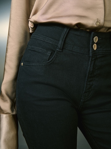 Next Расклешенный Джинсы в Черный