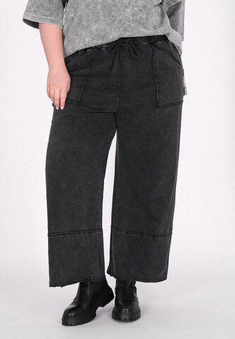 myMo ROCKS - Loosefit Pantalón 'Fashion Look' en negro: frente