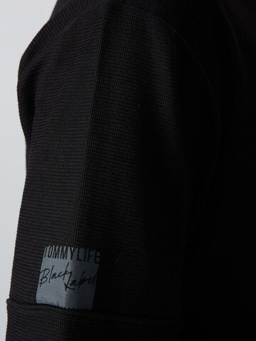 Tommy Life Shirt in Black
