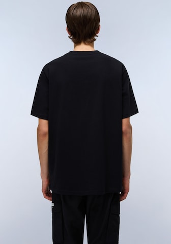NAPAPIJRI - Camiseta 'DRAPEAU' en negro