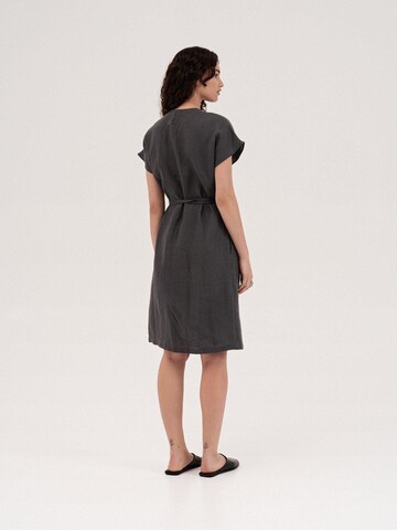 AmourLinen Jurk 'Olivia' in Grijs