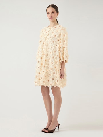 Robe YAS en beige
