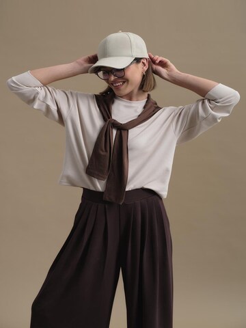 C&City Wide Leg Hose in Braun