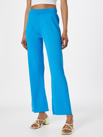 JUST FEMALE Regular Broek 'Fresh' in Blauw: voorkant