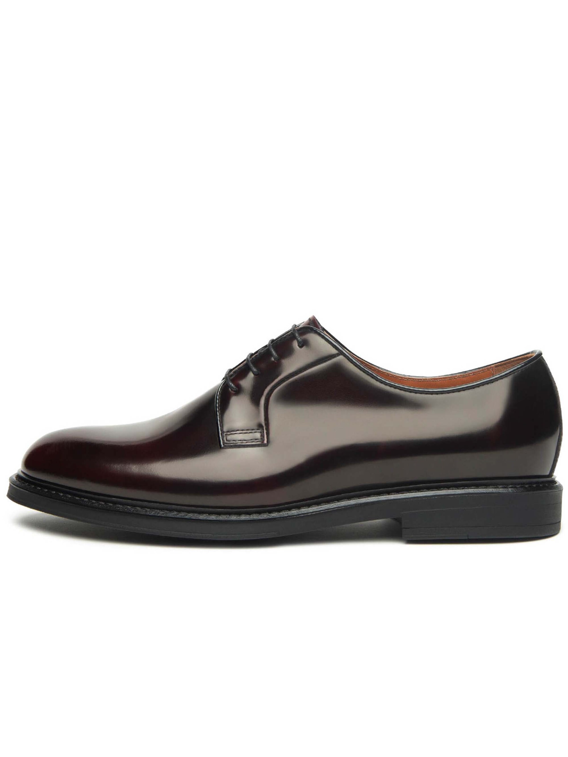 Chaussure à lacets Nero Giardini en rouge : devant