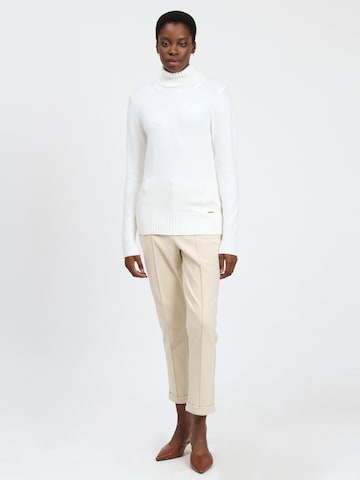 Pullover di Influencer in bianco