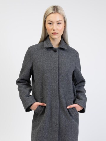 BROKE + SCHÖN Winter Coat in Grey