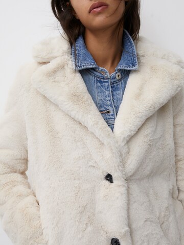 Pull&Bear Mantel in Beige