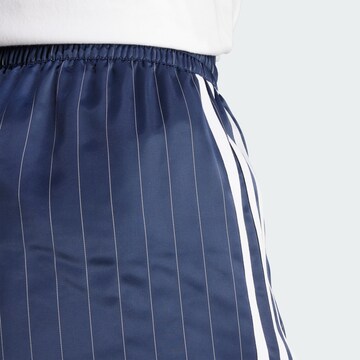 ADIDAS ORIGINALS Loosefit Broek in Blauw