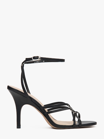 Estro - Sandalias '3112-9' en negro: frente