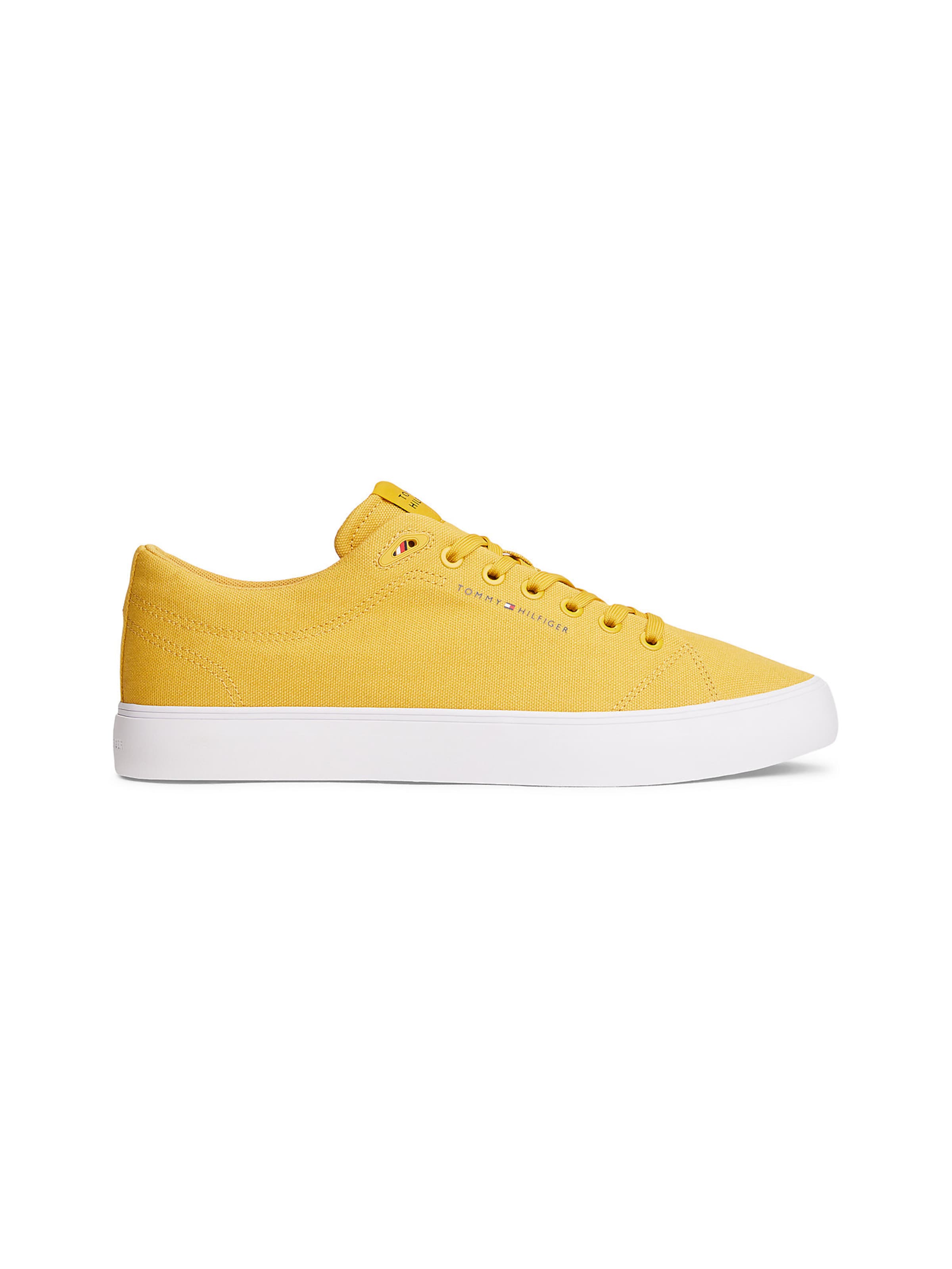 Baskets basses TOMMY HILFIGER en jaune