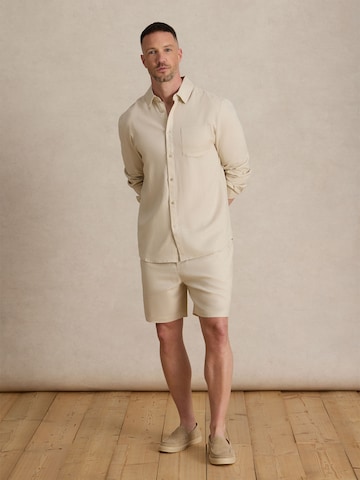 DAN FOX APPAREL Regular Панталон 'Maddox' в бяло
