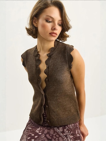 Bianco Lucci Gebreide bodywarmer in Bruin