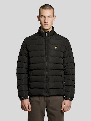 Lyle & Scott Winter Jacket in Black: front