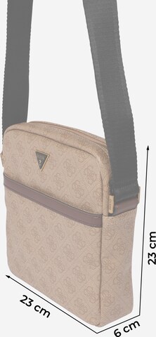 GUESS Tasche 'Vezzola' in Braun