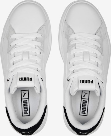 PUMA Låg sneaker 'Lajla' i vit