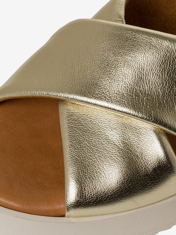 TAMARIS Mules in Gold