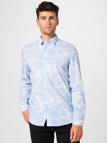 DRYKORN Slim fit Overhemd 'RUBEN' in Blauw: voorkant