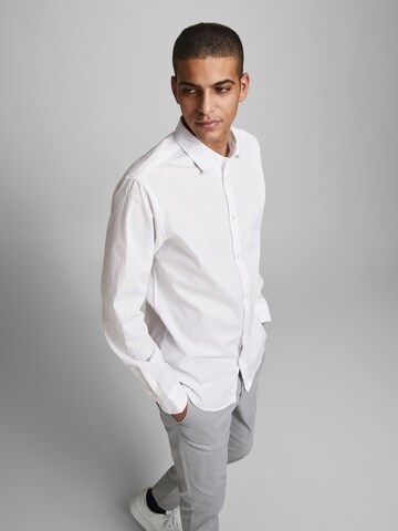 JACK & JONES - Slim Fit Camisa clássica 'Joe' em branco