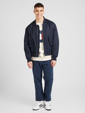 Felpa di Tommy Jeans in bianco
