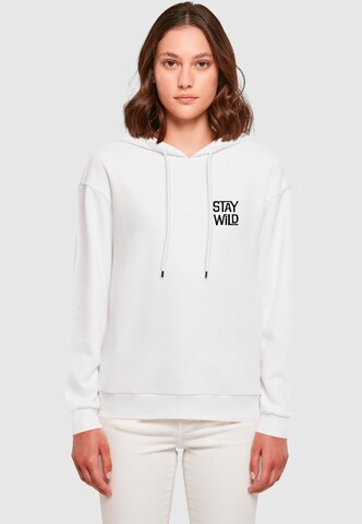 Merchcode Sweatshirt 'Stay Wild' in Weiß: Vorderseite