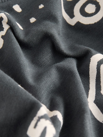 juoda Next Marškinėliai