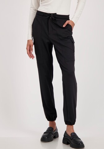 monari Tapered Cargo Pants in Black: front