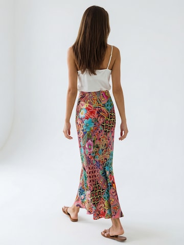 Gonna 'Oia Bias Cut Silk Skirt' di Introvertie VIENNA in rosa