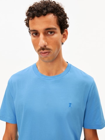 ARMEDANGELS Shirt 'JAAMES' in Blauw: voorkant