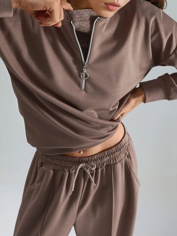 Hiccup - Calças de fato em castanho