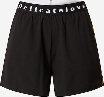 DELICATELOVE - regular Pantalón deportivo 'MASHA' en negro: frente