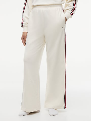 TOMMY HILFIGER Wide leg Παντελόνι σε μπεζ: μπροστά