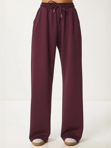 Wide leg Pantaloni di Happiness İstanbul in rosso: frontale