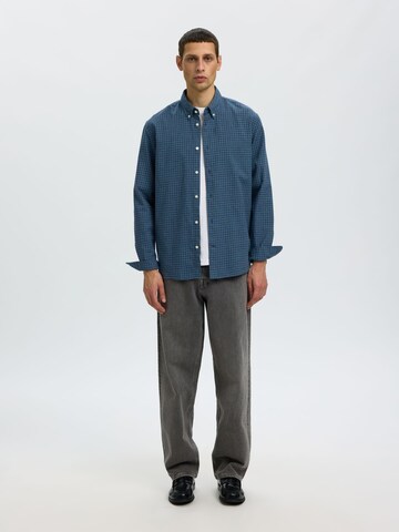 SELECTED - Ajuste regular Camisa 'SLMCole' en azul
