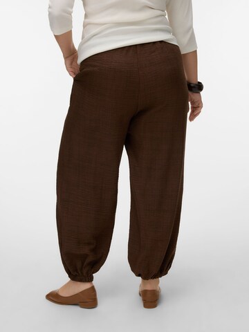 Vero Moda Curve Loosefit Broek 'VMLifina' in Bruin