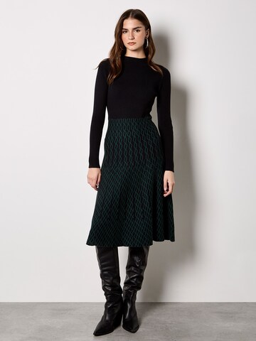 Apricot Dress ' ' in Black: front