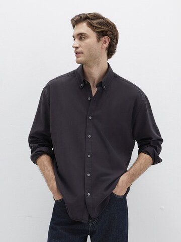 Mavi Comfort Fit Hemd in Schwarz: Vorderseite