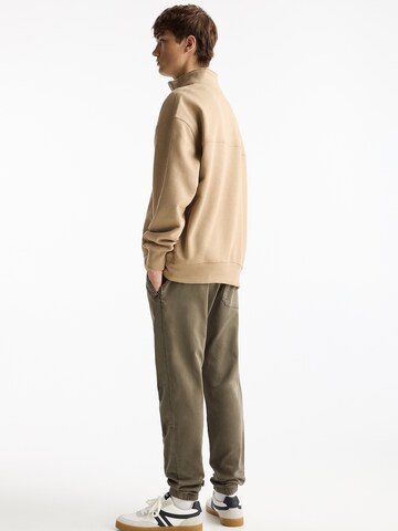 Pull&Bear Zúžený strih Nohavice - Zelená