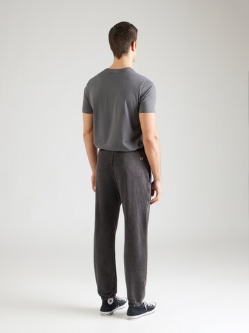 Champion Authentic Athletic Apparel Štandardný strih Nohavice - Čierna