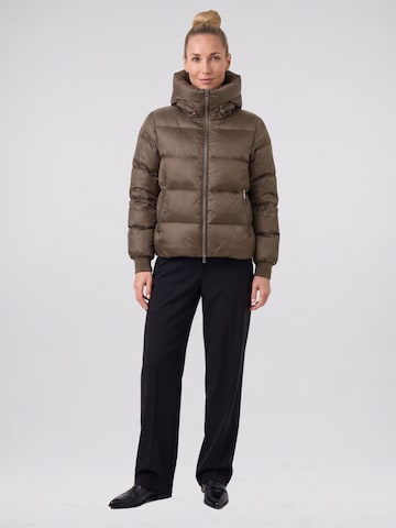 No. 1 Como Steppjacke 'SCOTTIA' in Braun: Vorderseite