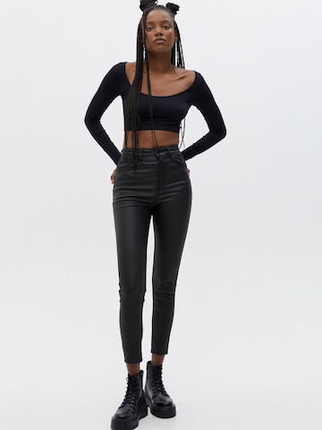 Pull&Bear Skinny Jeans in Zwart: voorkant