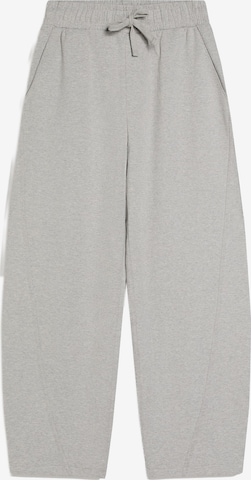 Bershka Baggy Broek in Grijs: voorkant