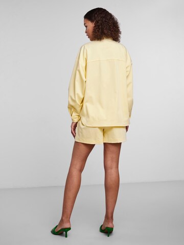 PIECES - Blusa 'Abby' en amarillo