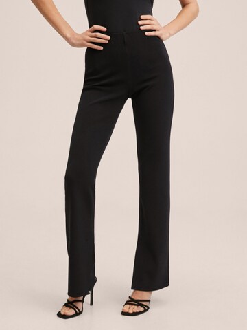 MANGO Flared Hose 'MAGGIE' in Schwarz: Vorderseite