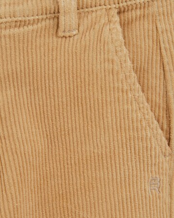 Largi Pantaloni de la WE Fashion pe bej
